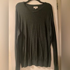 Lightweight green sweater